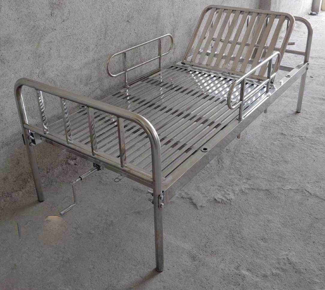 Giường inox 1 tầng kích thước chuẩn cho khoa thường.