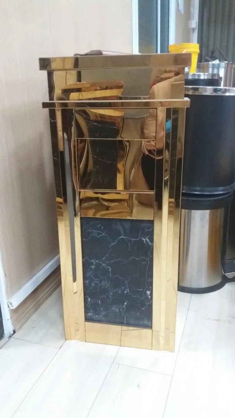 Yêu cầu khác nhau giữa trong nhà và ngoài trời/ven biển.