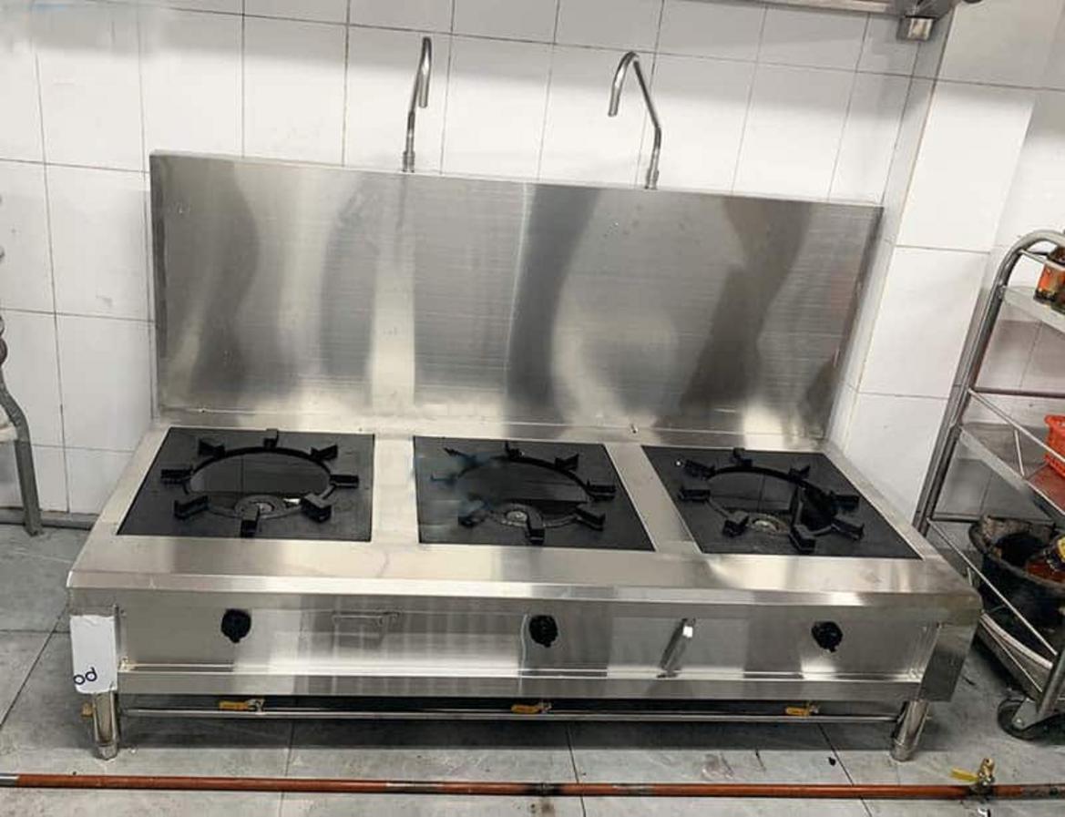 Khác biệt nhanh 304 vs 201 theo thành phần, chống ăn mòn, nhiệt, giá.