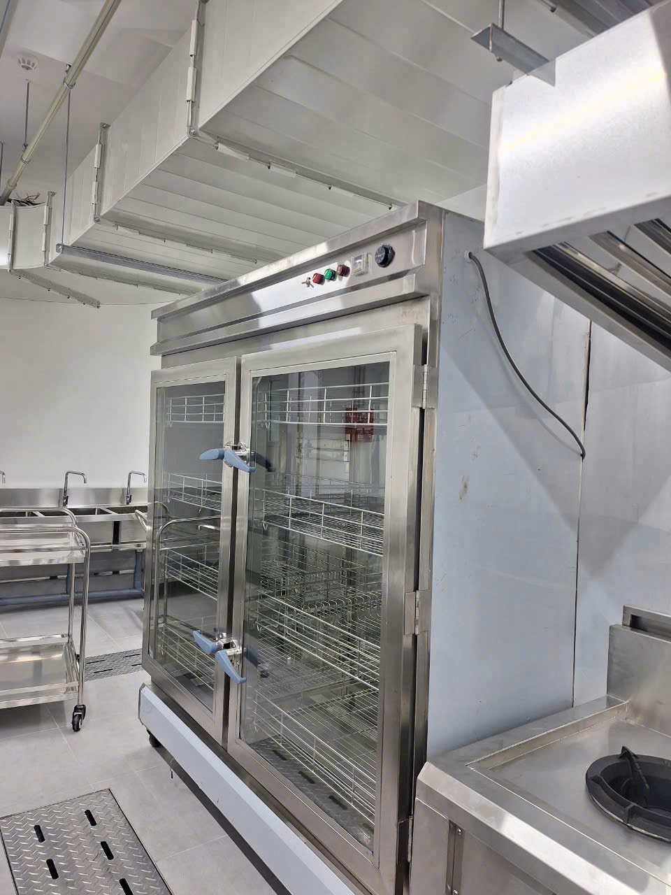 Giao hàng – lắp đặt – bảo hành