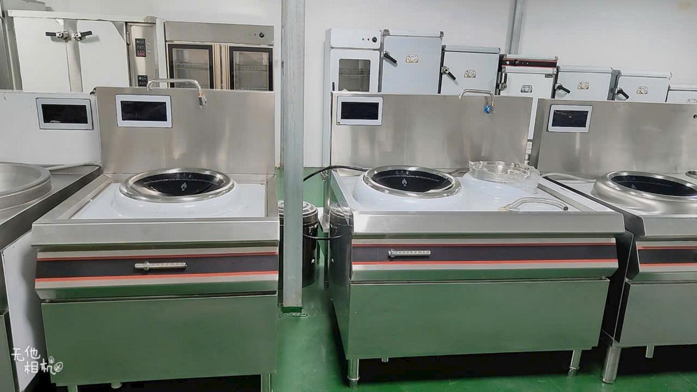 Tủ điện khu bếp và hệ tiếp địa an toàn.